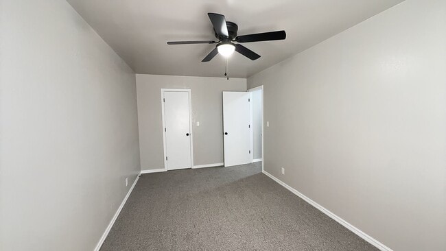 Building Photo - Welcome to this newly remodeled gem located in the heart of Tulsa!