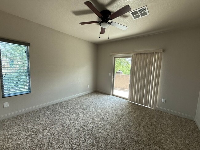 Building Photo - Luxury End Unit in El Dorado Condo for Rent