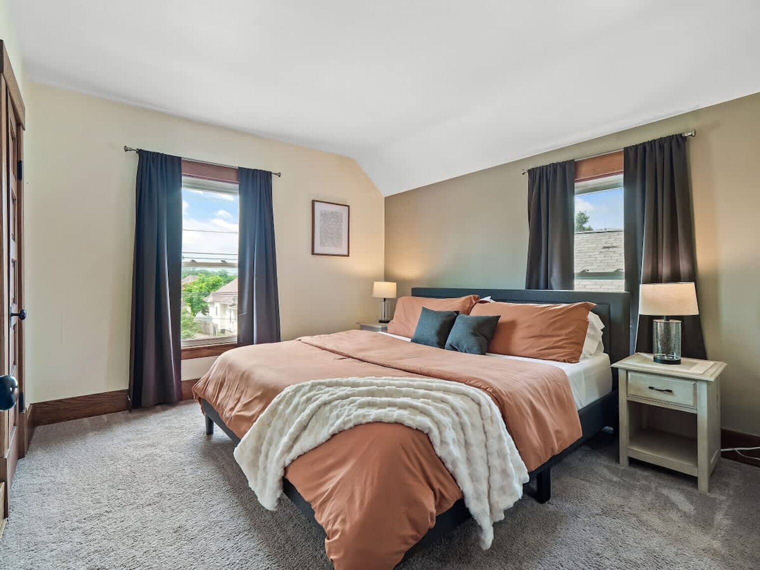 Building Photo - 679 Washington St