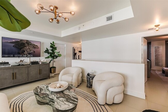 Building Photo - 6000 Collins Ave