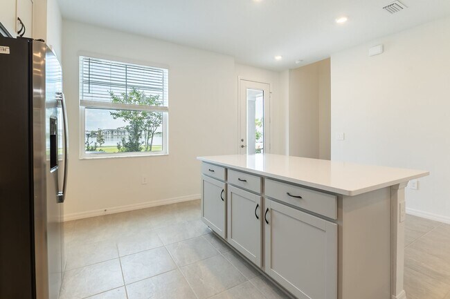 Building Photo - Brand New 3-Bed 2.5-Bath Town Home with La...