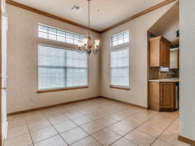 Building Photo - Stunning Open-Concept Home with Luxury Primary Suite & Outdoor Living