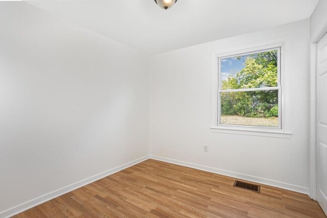 Building Photo - 4038 Cherokee Ave
