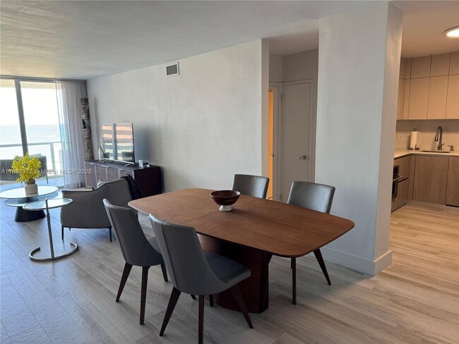 Building Photo - 5151 Collins Ave
