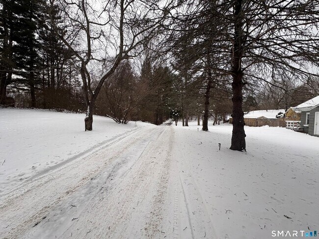 Building Photo - 1163 Bullet Hill Rd