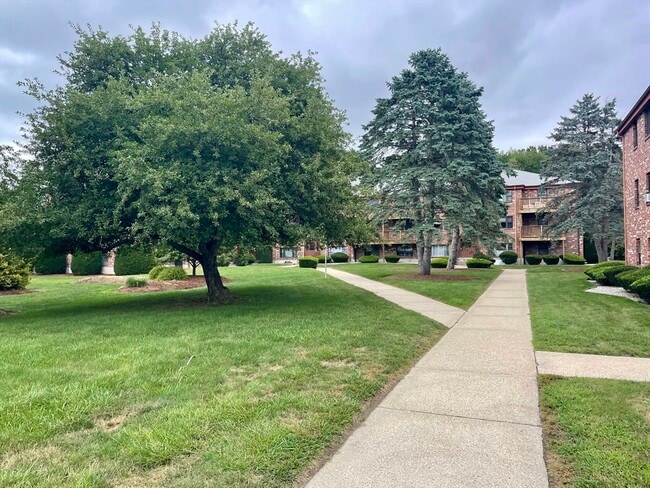 Building Photo - 14B Mayberry Dr