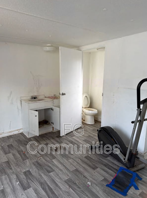 Building Photo - 109 Tinsley Heights