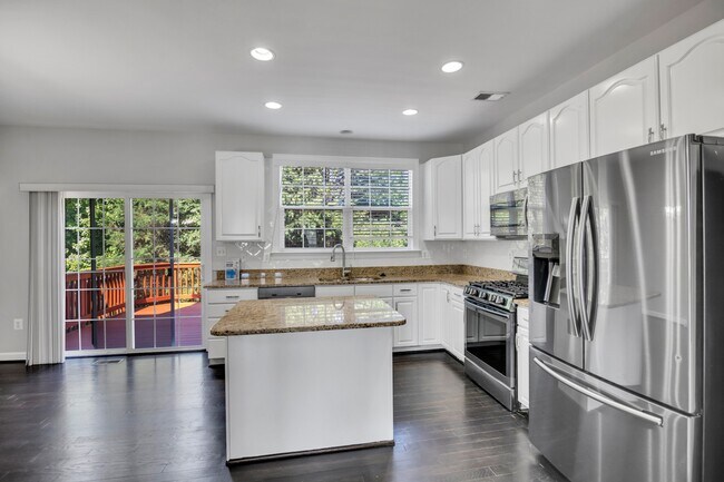 Building Photo - 15598 Avocet Loop