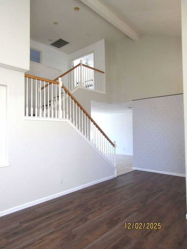 Building Photo - Beautiful 4 Bed 3 Bath Single Family Home in Santa Rosa- $3,250 per month!