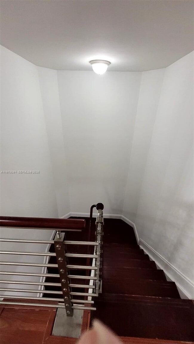 Building Photo - 41 SE 5th St