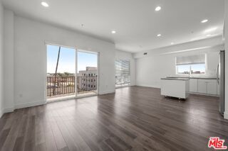 Building Photo - 1215 S Bedford St