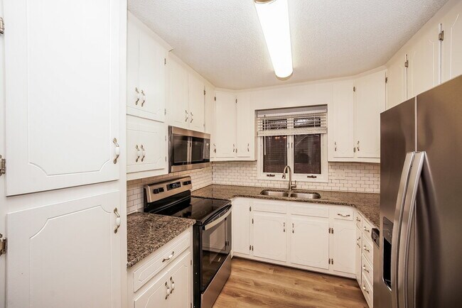 Building Photo - 1507 Bellingham Dr