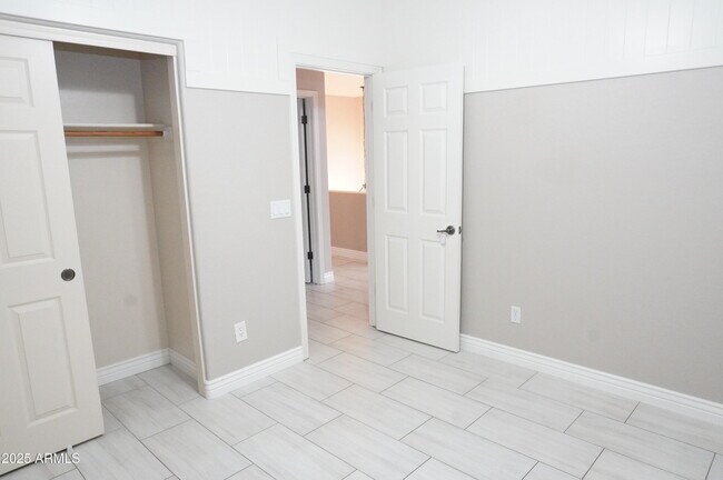 Building Photo - 6700 S Agate Way