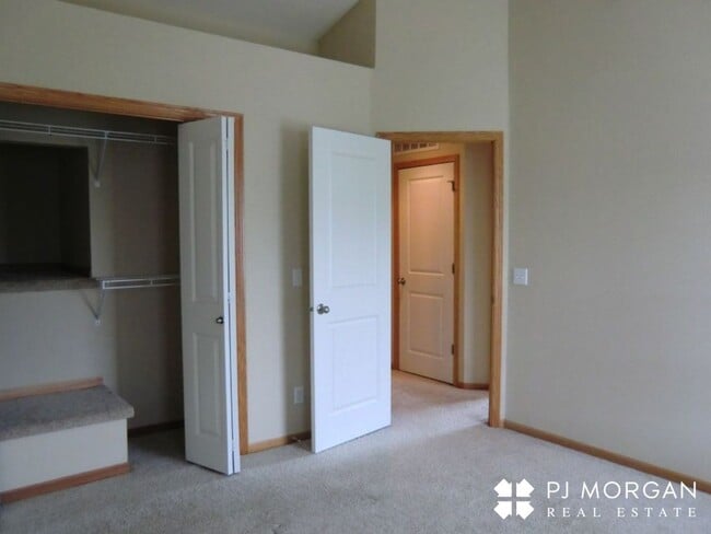 Building Photo - 6778 S 181st Ct