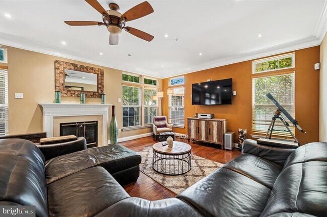 Building Photo - 12104 Guinevere Pl