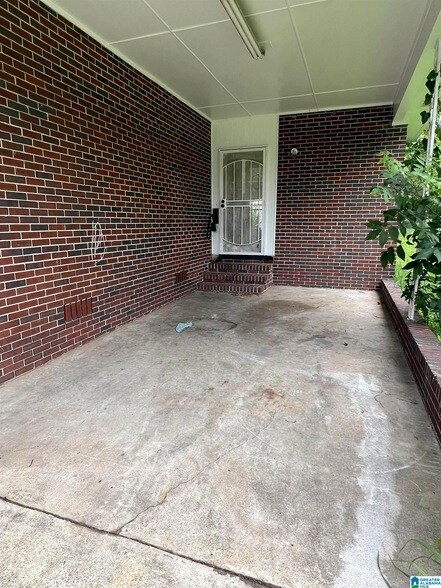 Building Photo - 512 Sunhill Rd NW