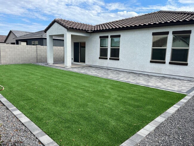 Building Photo - 4422 N 100th Dr