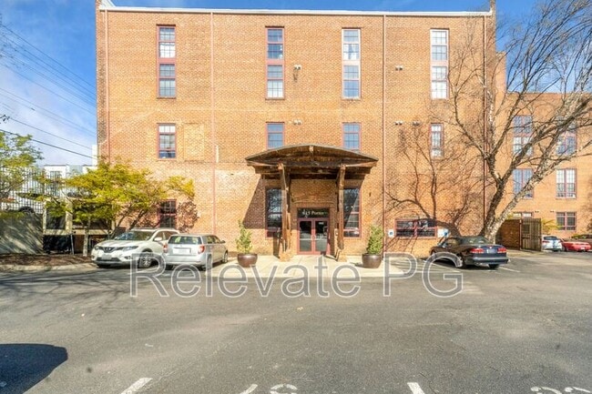Building Photo - 815 Porter St