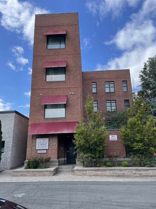 Building Photo - 22 Whiting St