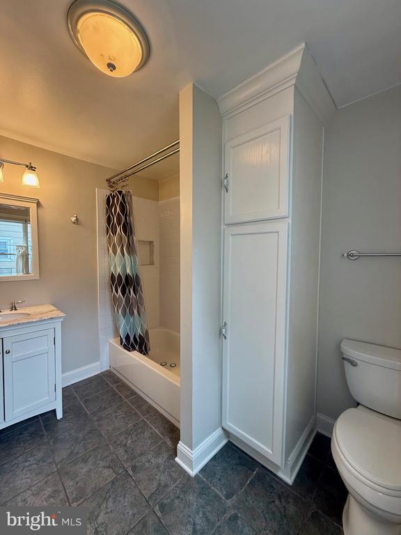 Building Photo - 2623 W 18th St