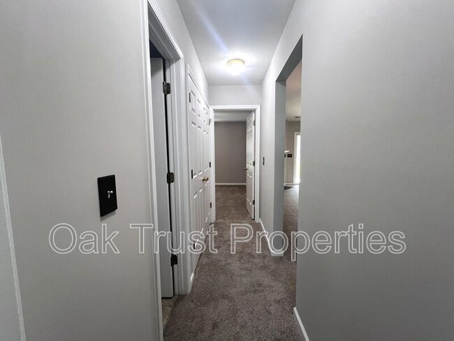 Building Photo - 1406 Grackle Ct