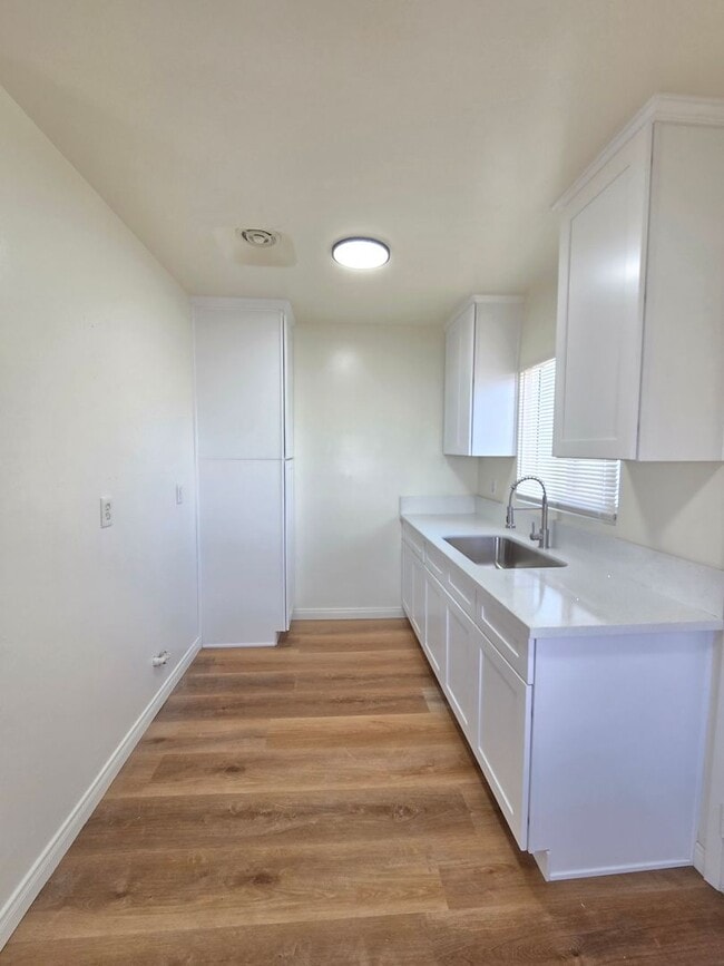 Building Photo - Charming 1-Bedroom, 1-Bathroom Detached Unit – Fully Remodeled!