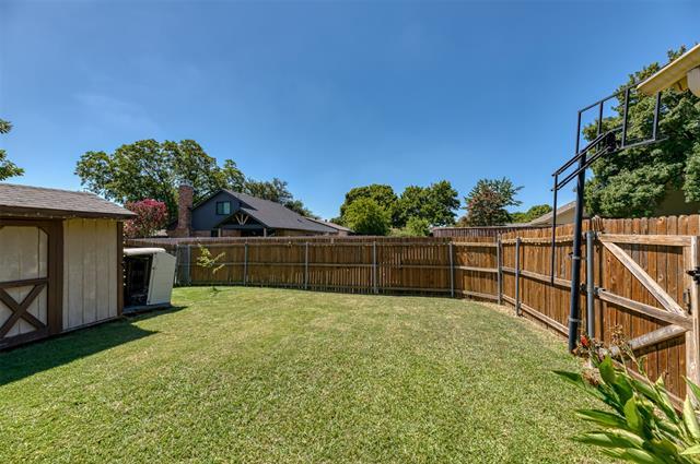 Building Photo - 416 Lincoln Dr