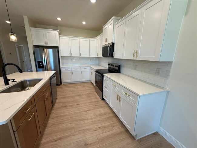 Building Photo - 26275 Explorer Rd