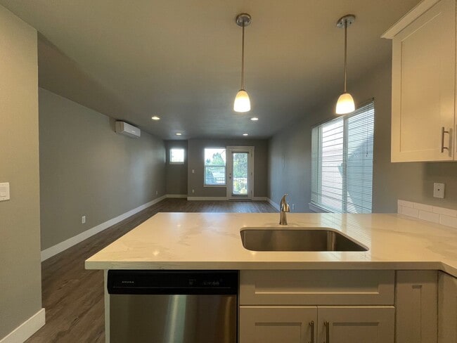 Building Photo - 2020 Build ~ 3Bd/ 1.5Ba Home in Hazelwood Neighborhood ~ Single Car Garage