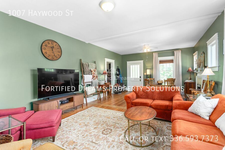 Building Photo - 1007 Haywood St