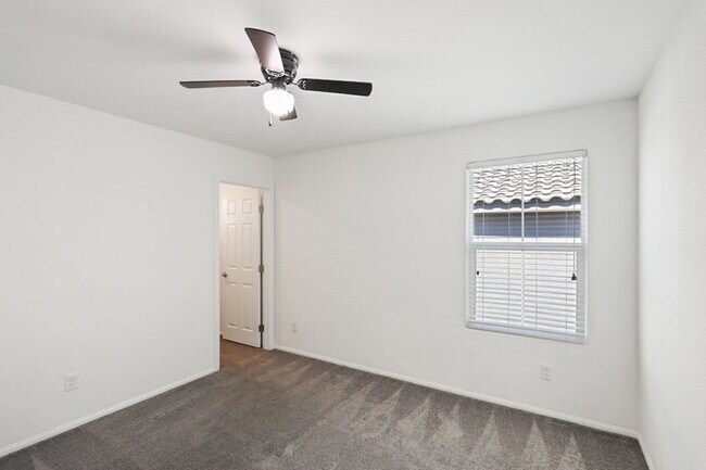 Building Photo - 10589 Sariah Skye Ave