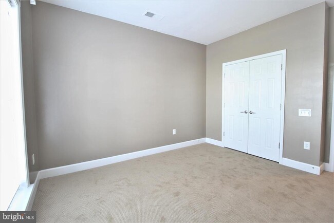 Building Photo - 2382 Brookmoor Ln