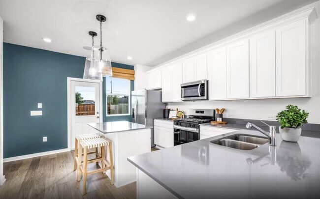 Building Photo - 368 Kapok St