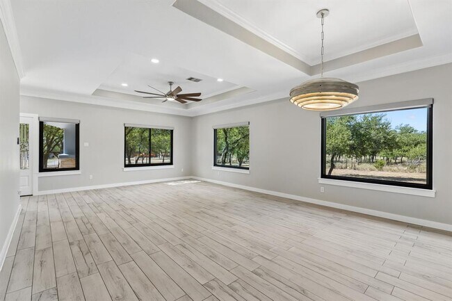 Building Photo - 501 Lone Star Dr
