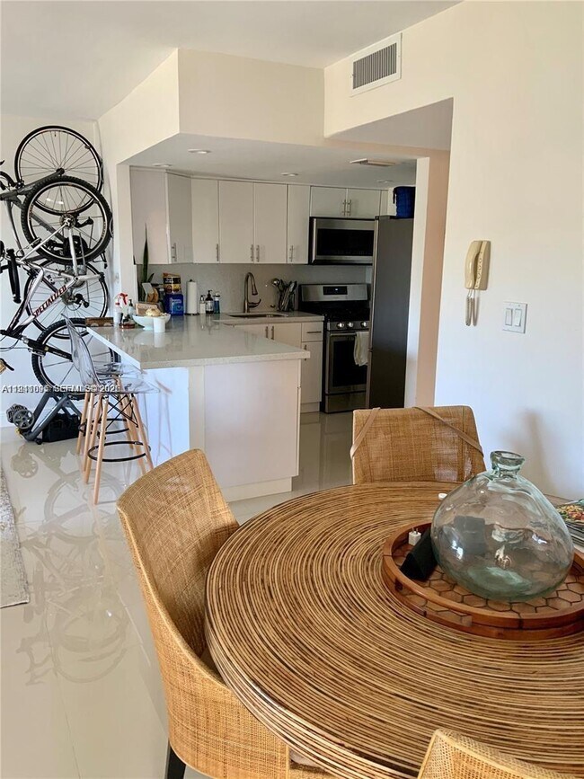 Building Photo - 8400 Byron Ave