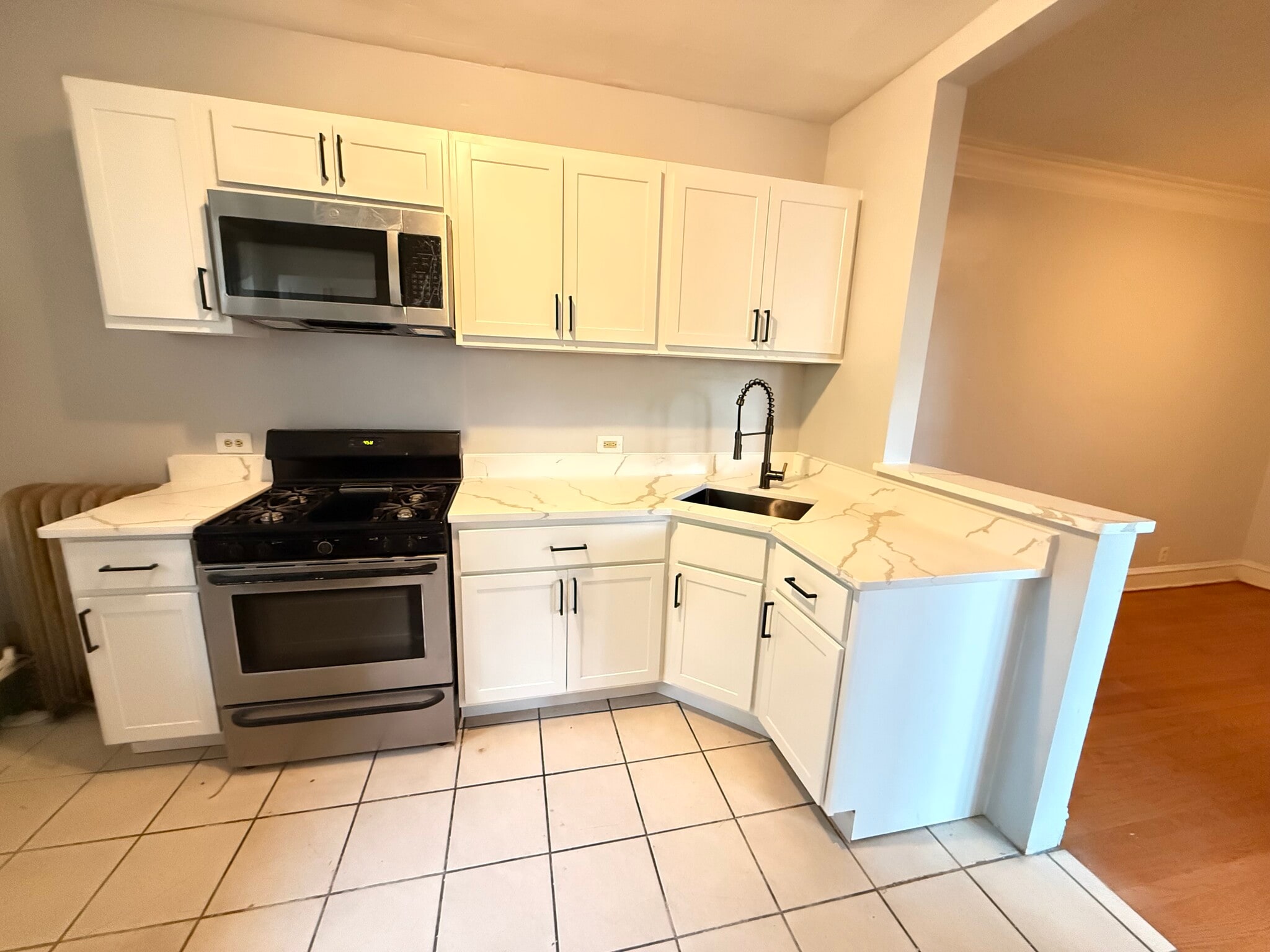 Building Photo - 7931 S Manistee Ave