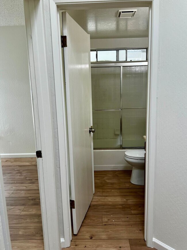 Building Photo - 1411 Ambassador Drive - Located in Northwe...
