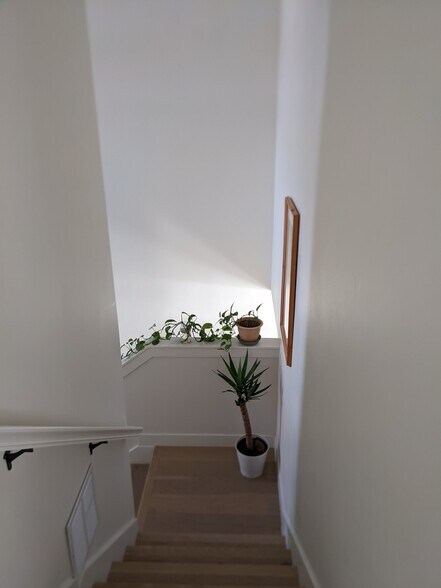 Building Photo - 3360 S Amara Plz