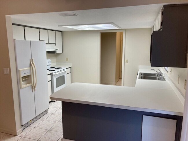 Building Photo - 6170 W Pinedale Cir