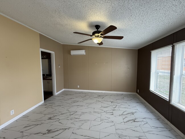 Building Photo - 124 Egret Canal N