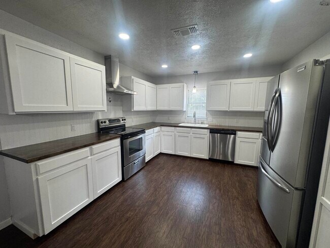Building Photo - 4123 Beard Ave
