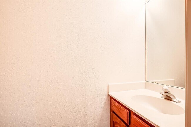 Building Photo - 6914 Dallas Dr