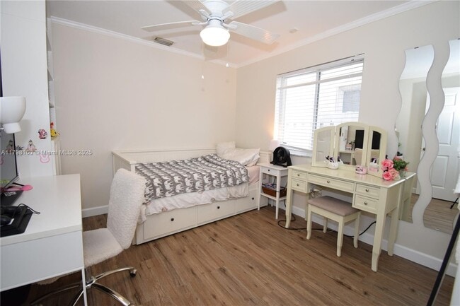 Building Photo - 855 San Remo Dr