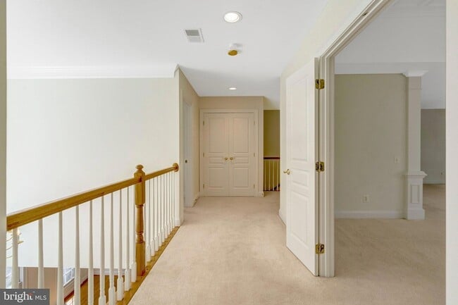Building Photo - 5257 Winter View Dr