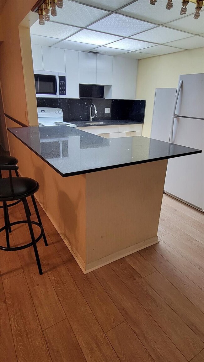 Building Photo - 151 SW 135th Terrace