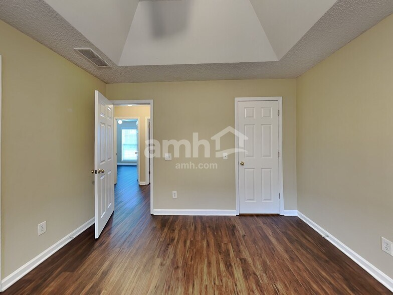 Building Photo - 1149 Brookton Chase Ct