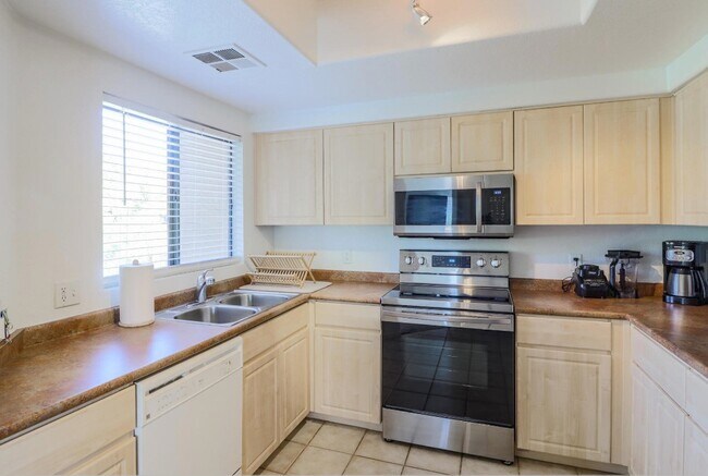 Kitchen - 7575 E Indian Bend Rd