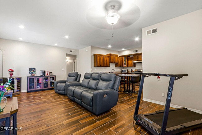 Building Photo - 3425 Dana Grey Dr