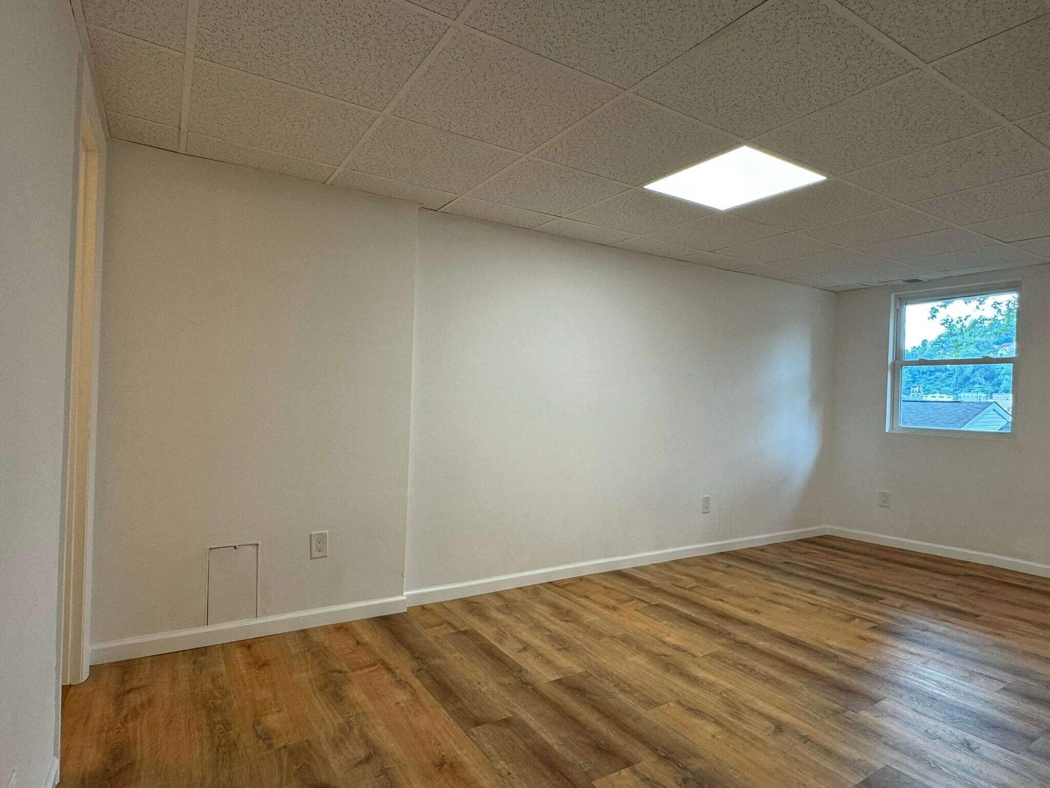 Building Photo - 225 Evergreen Ave