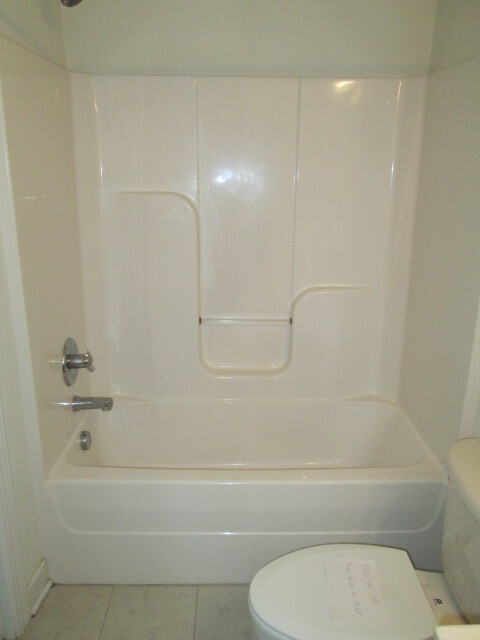 Building Photo - Brick-Front West End 4 Bed, 3 Full Bath To...